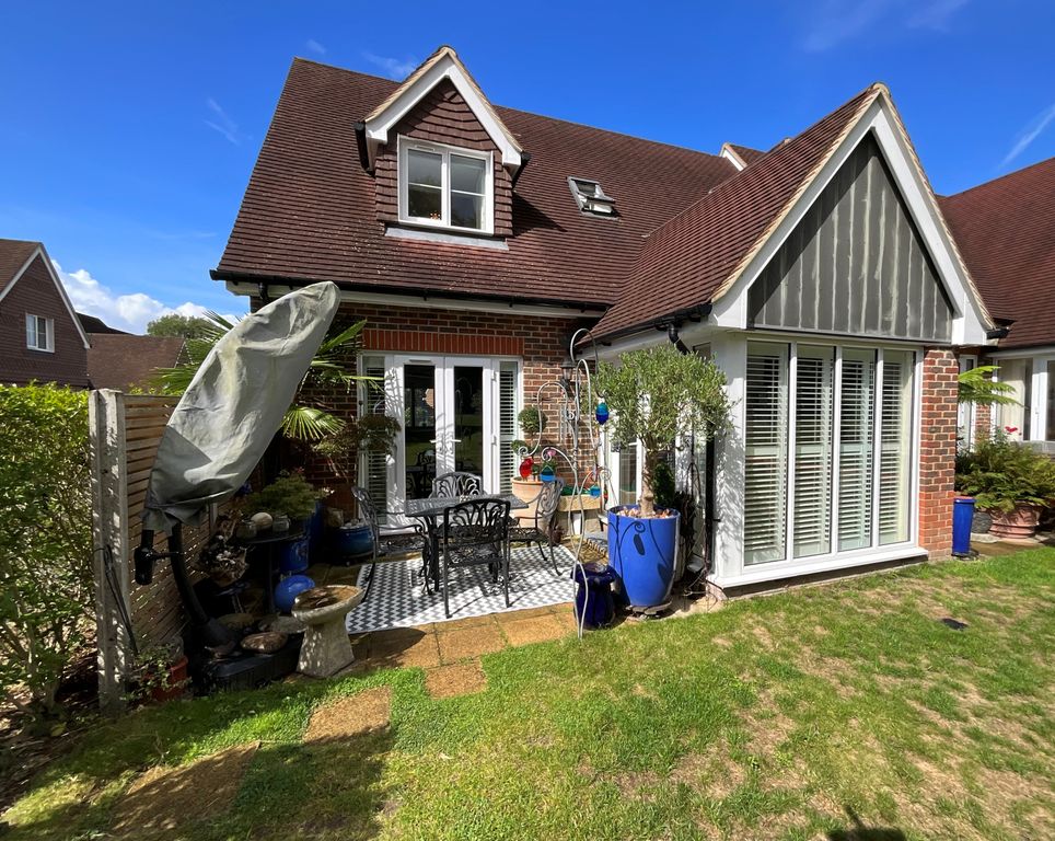 Property photo 2 of 11 2