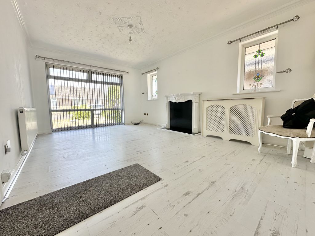 Property photo 2 of 30