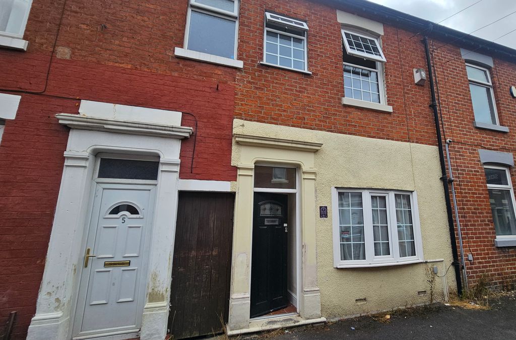 Property photo 1 of 6