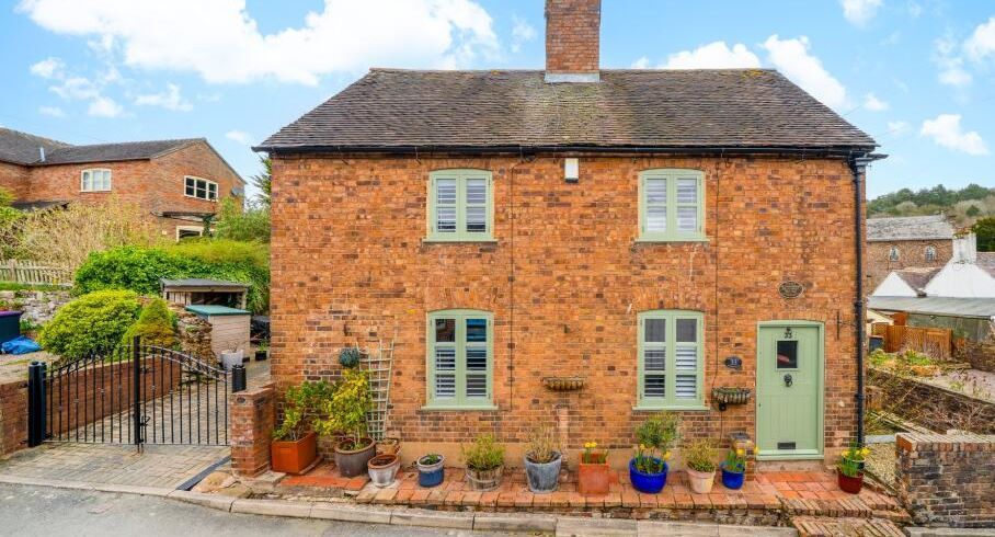Property photo 1 of 32