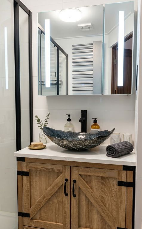 Property photo 3 of 7 Photo 2