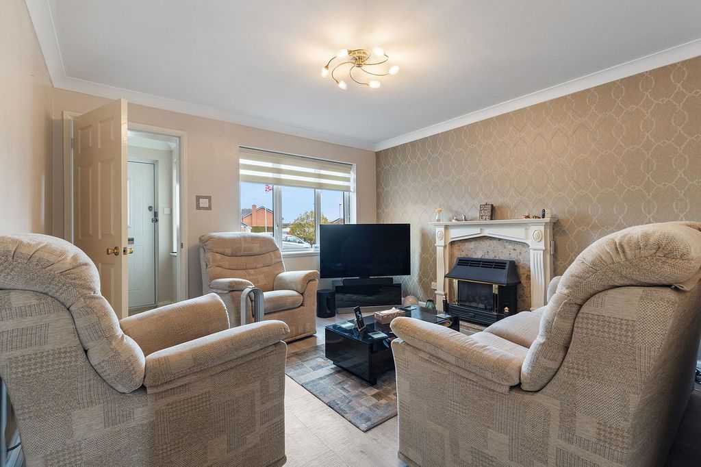 Property photo 3 of 22