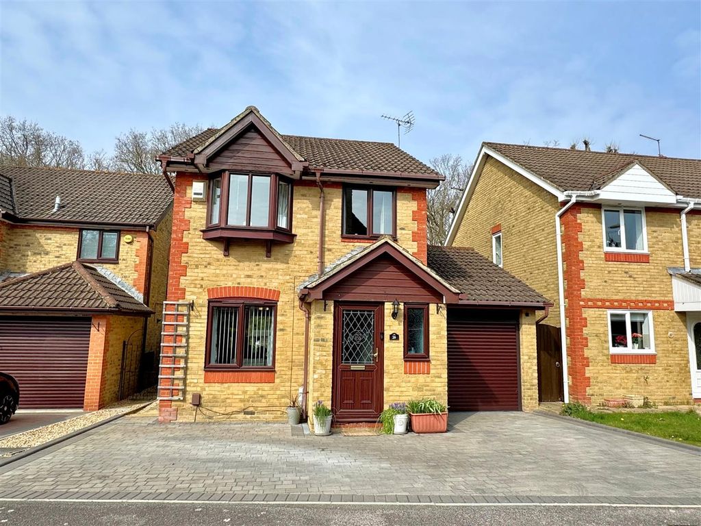 Property photo 1 of 13 Front 3.Jpg