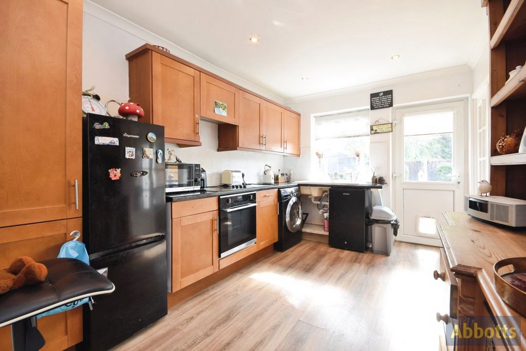 Property photo 3 of 17 Pbox-Img.Jpg