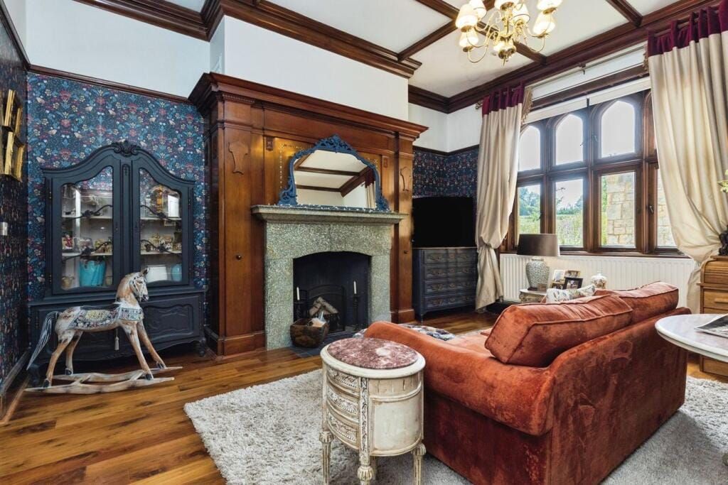 Property photo 3 of 21