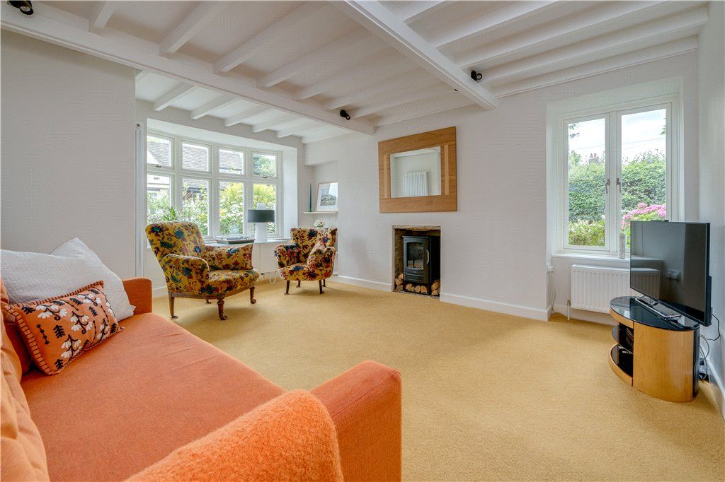 Property photo 3 of 31 Living / Dining Room