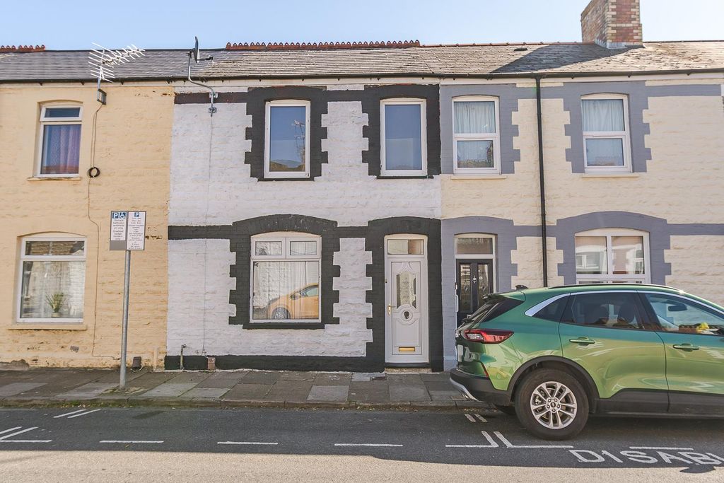 Property photo 1 of 20 Front