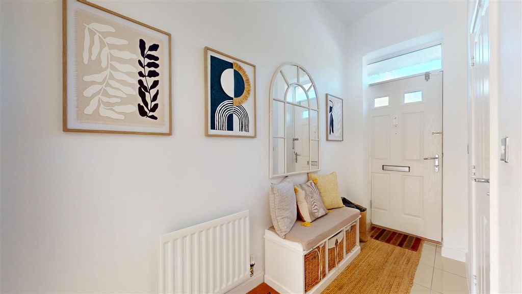 Property photo 2 of 24 10062025_235102.Jpg