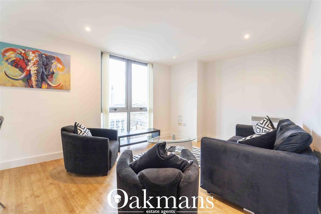 Property photo 3 of 13 Dom09598.Jpg