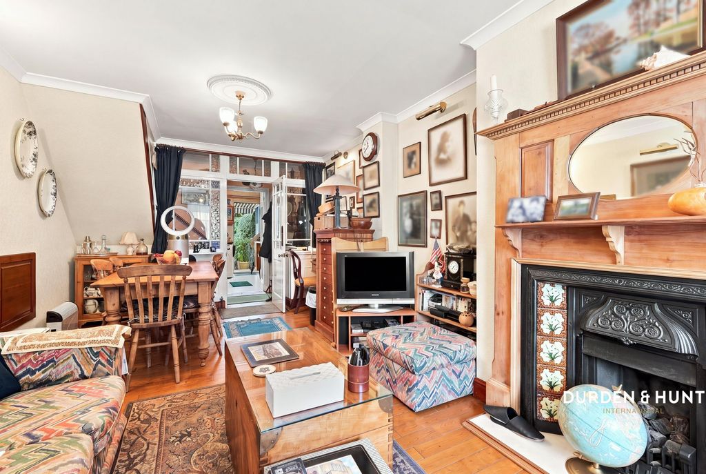 Property photo 3 of 18