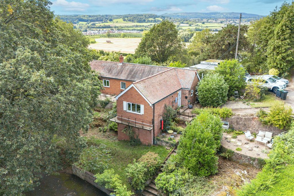 Property photo 1 of 24