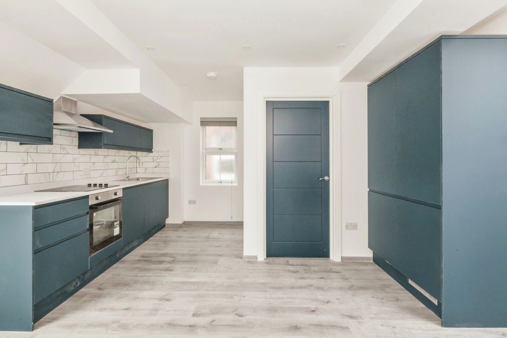 Property photo 1 of 18 Open Plan Kitchen...
