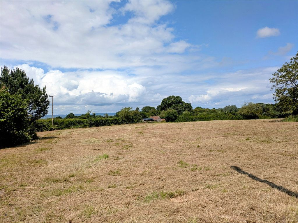 Property photo 2 of 28 Picture No. 35