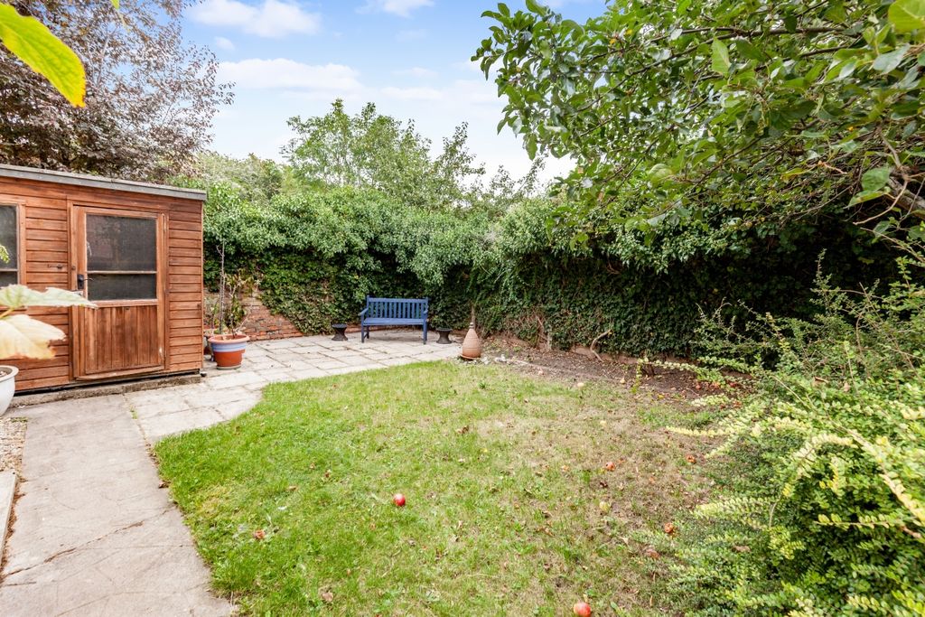 Property photo 3 of 14 Garden