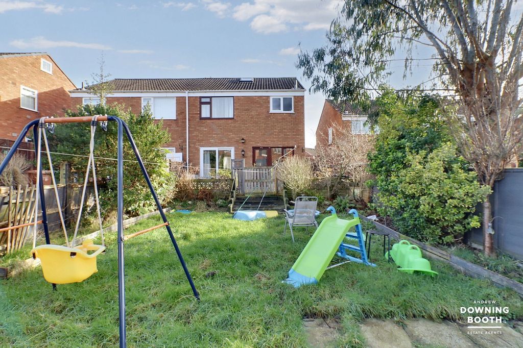 Property photo 2 of 20