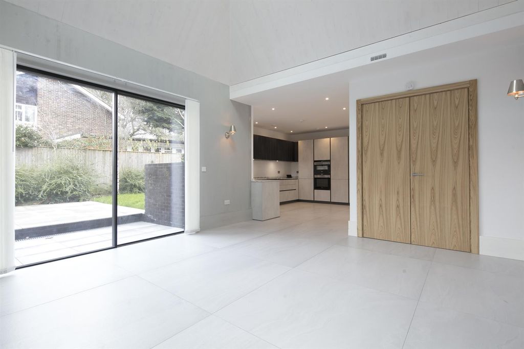 Property photo 2 of 25 3Y6A8432.Jpg