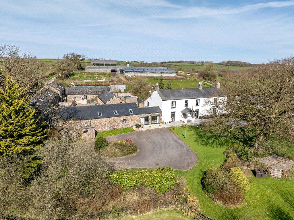 Property photo 1 of 77 Picture No. 01