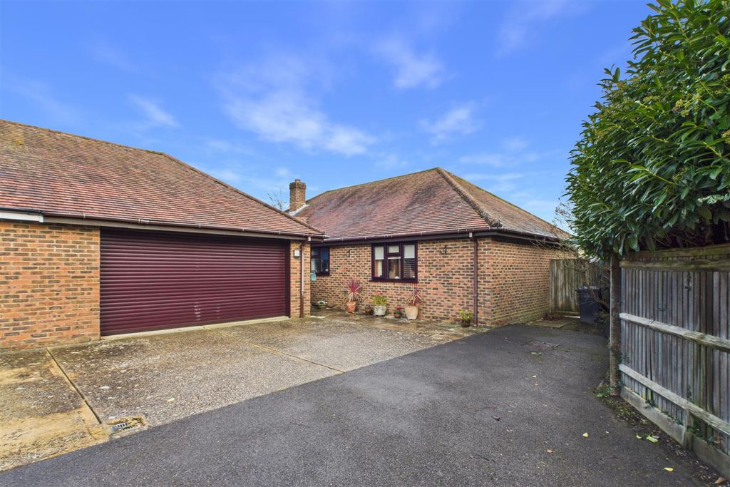 Property photo 1 of 31 Front