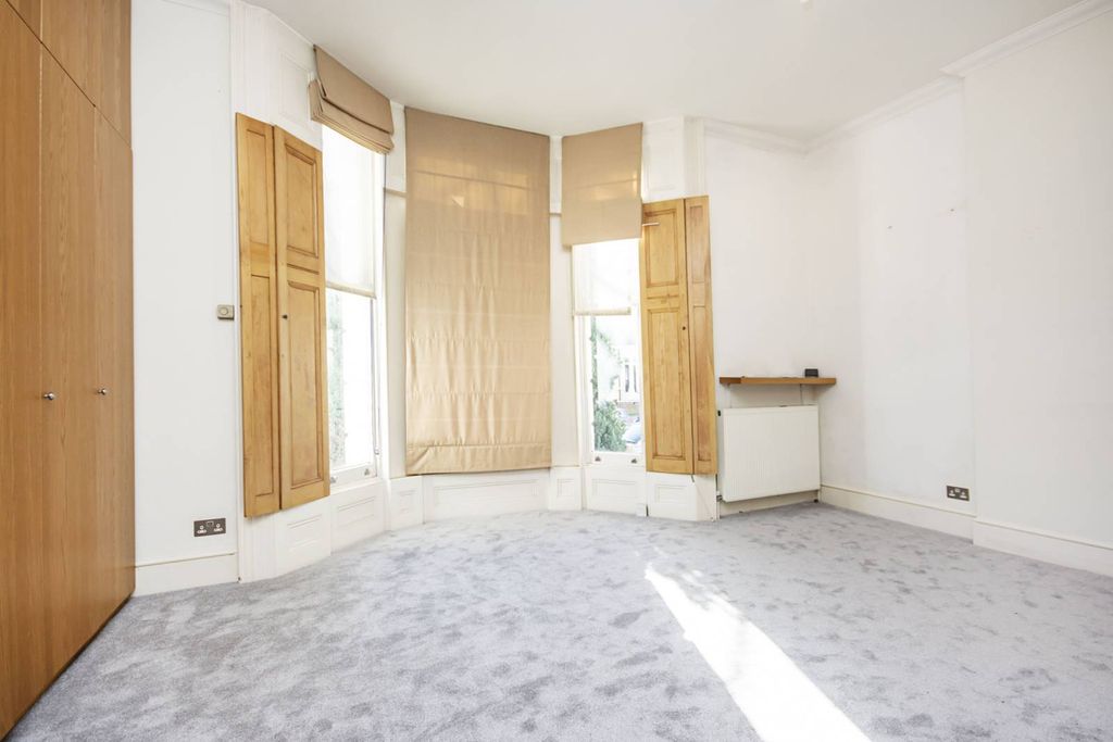 Property photo 1 of 5