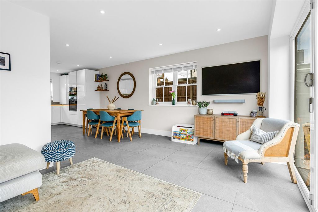 Property photo 3 of 36 Internal-23.Jpg