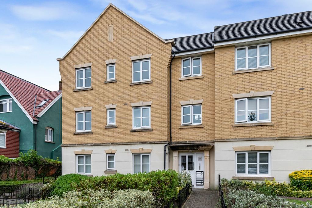 Property photo 1 of 10 Photo 8