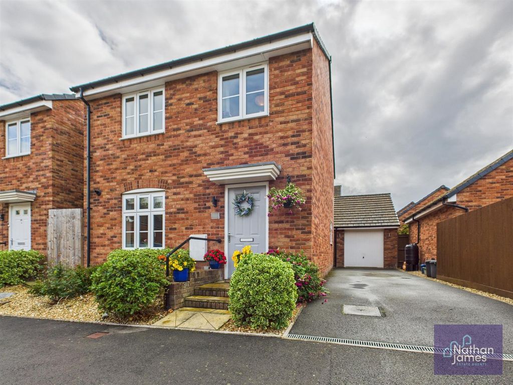 Property photo 1 of 14 Clos Ystwyth