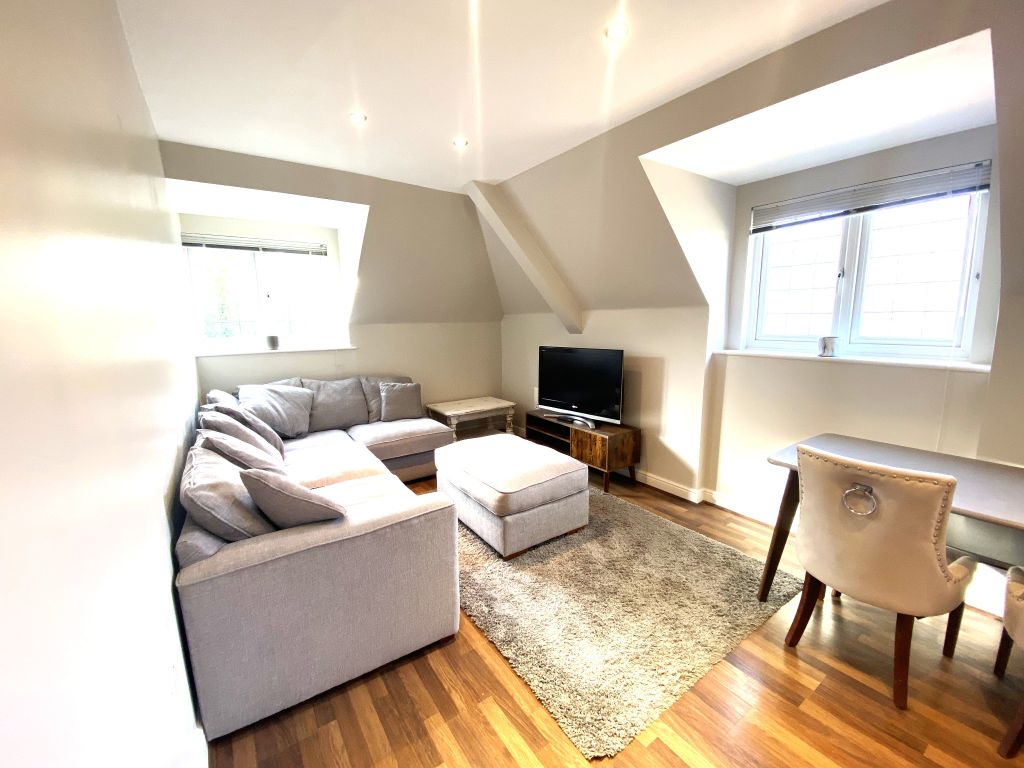 Property photo 3 of 14 Living Room