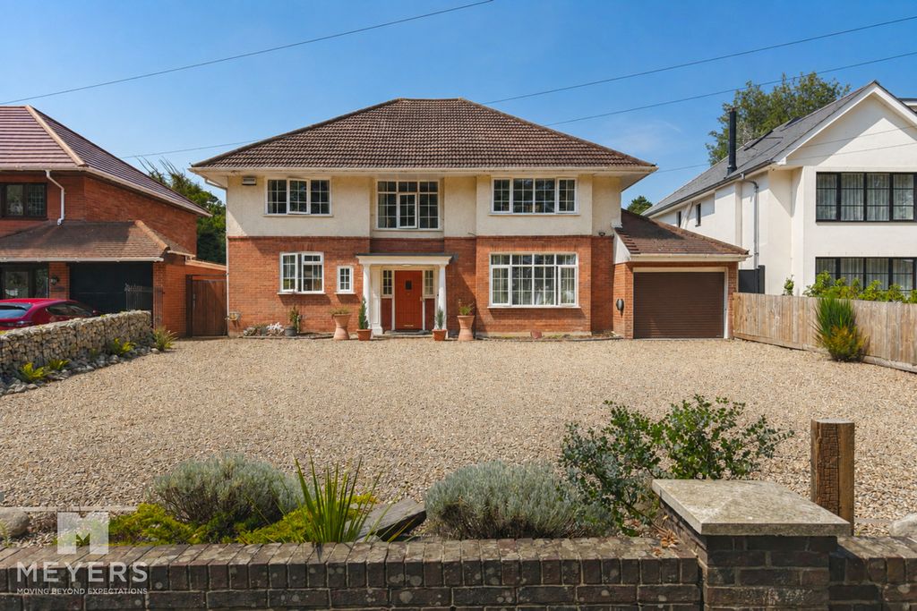 Property photo 1 of 47