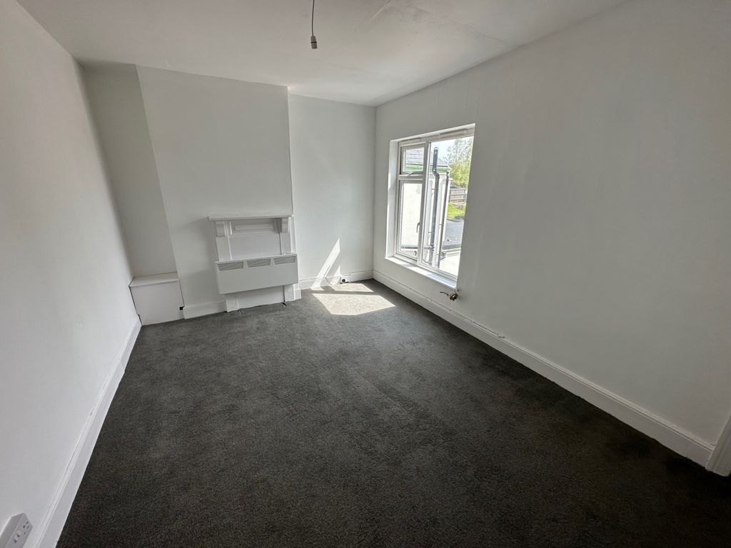 Property photo 2 of 6 Gallery
