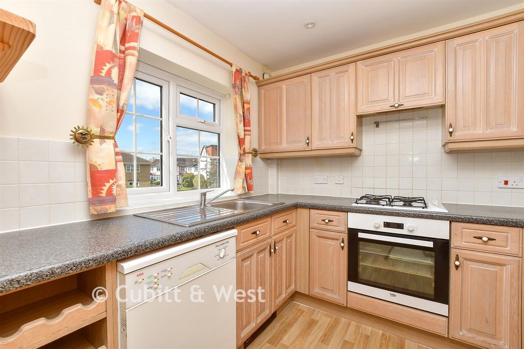 Property photo 1 of 27 Kitchen