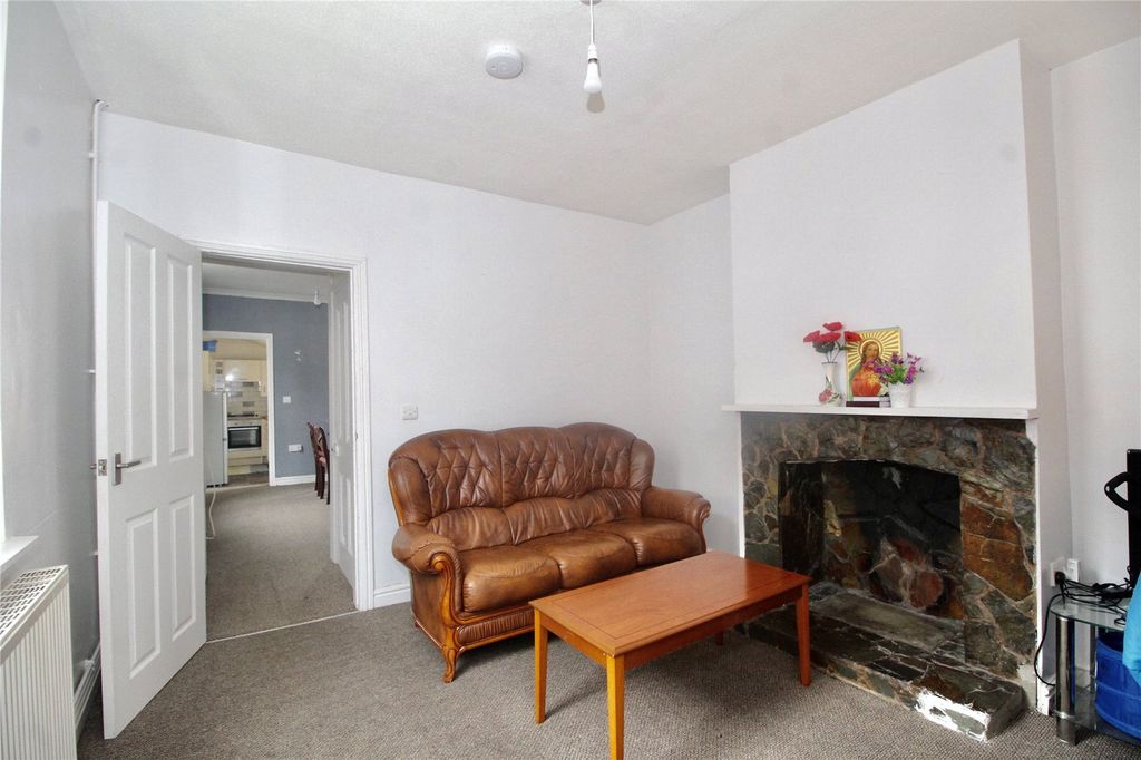 Property photo 3 of 8 Living Room