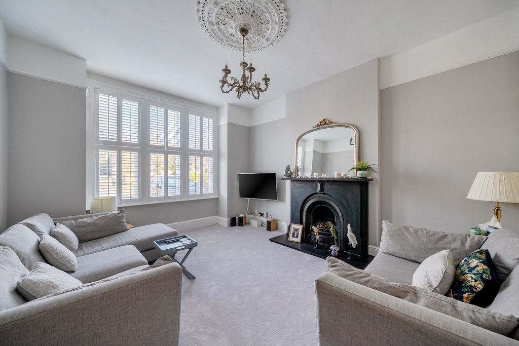 Property photo 3 of 30 Picture No. 18