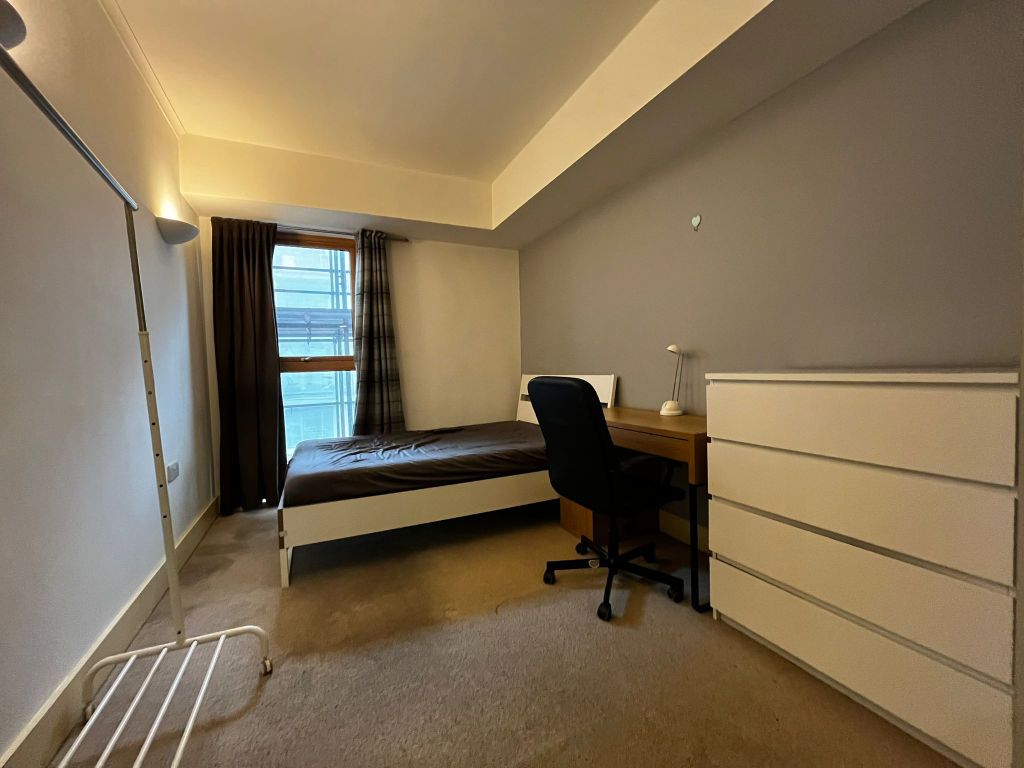 Property photo 3 of 6