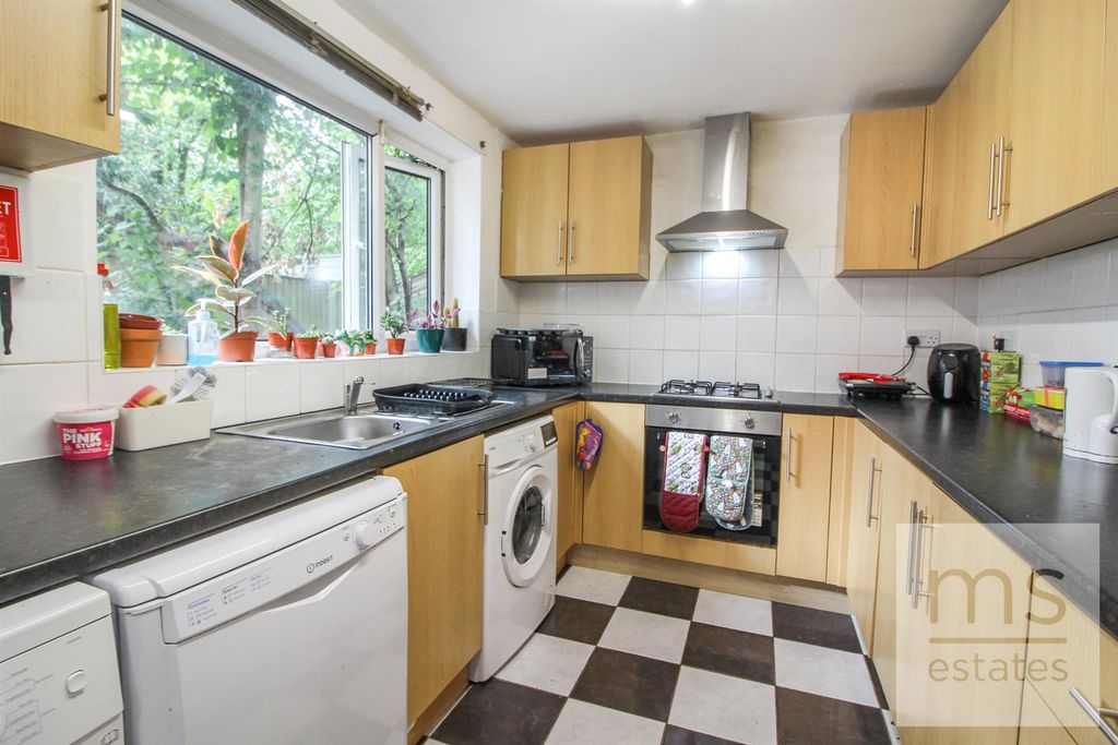 Property photo 3 of 23 Img_1511.Jpg