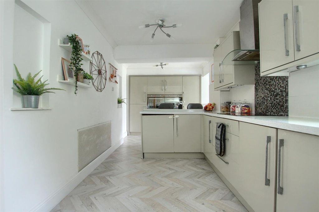 Property photo 2 of 14 Kc2.Jpg