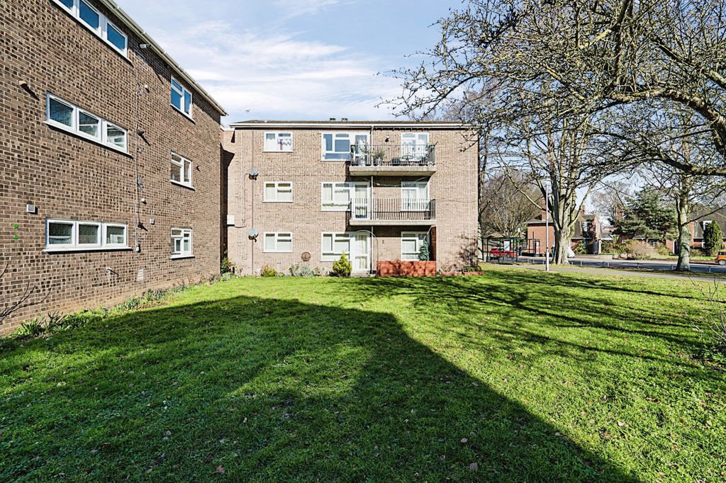 Property photo 1 of 11