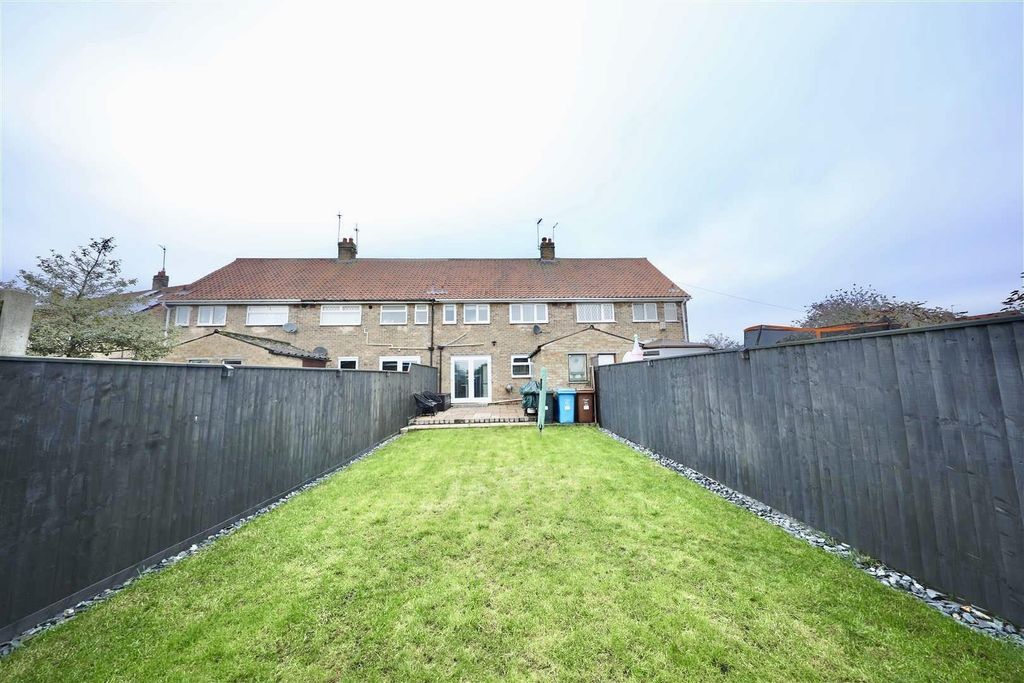 Property photo 3 of 18 Outside