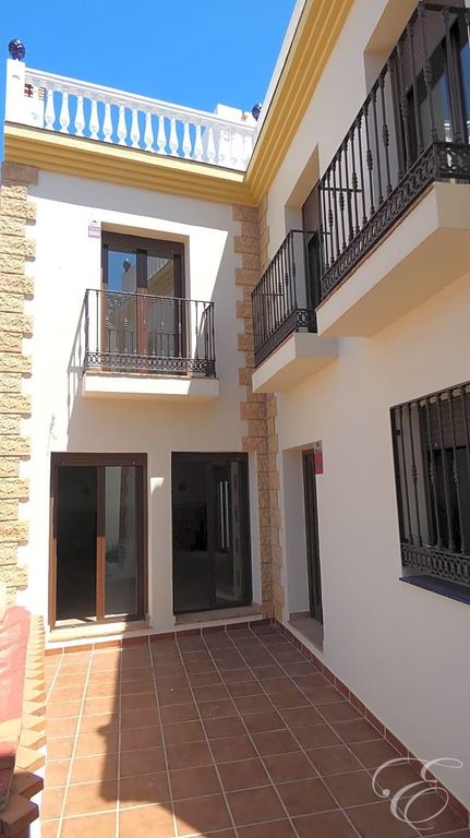 Property photo 2 of 13