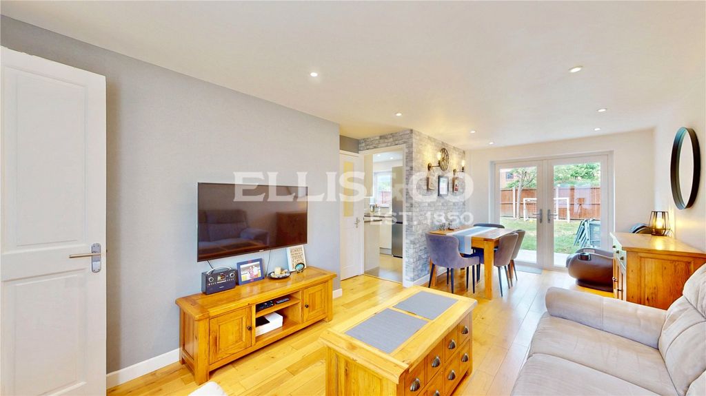Property photo 1 of 11 Picture No. 12