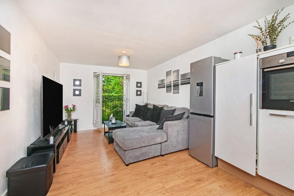 Property photo 2 of 13 Pnmb0037.Jpg