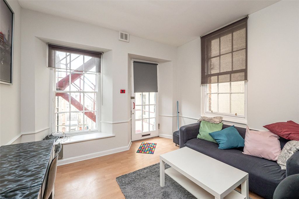 Property photo 1 of 11 Picture No. 05