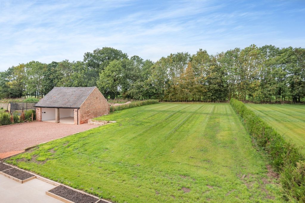 Property photo 3 of 24 Picture No. 60