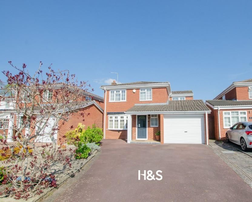 Property photo 1 of 21 57 Inchford - External.Jpg