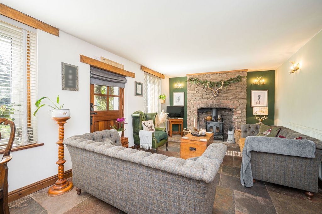 Property photo 2 of 56