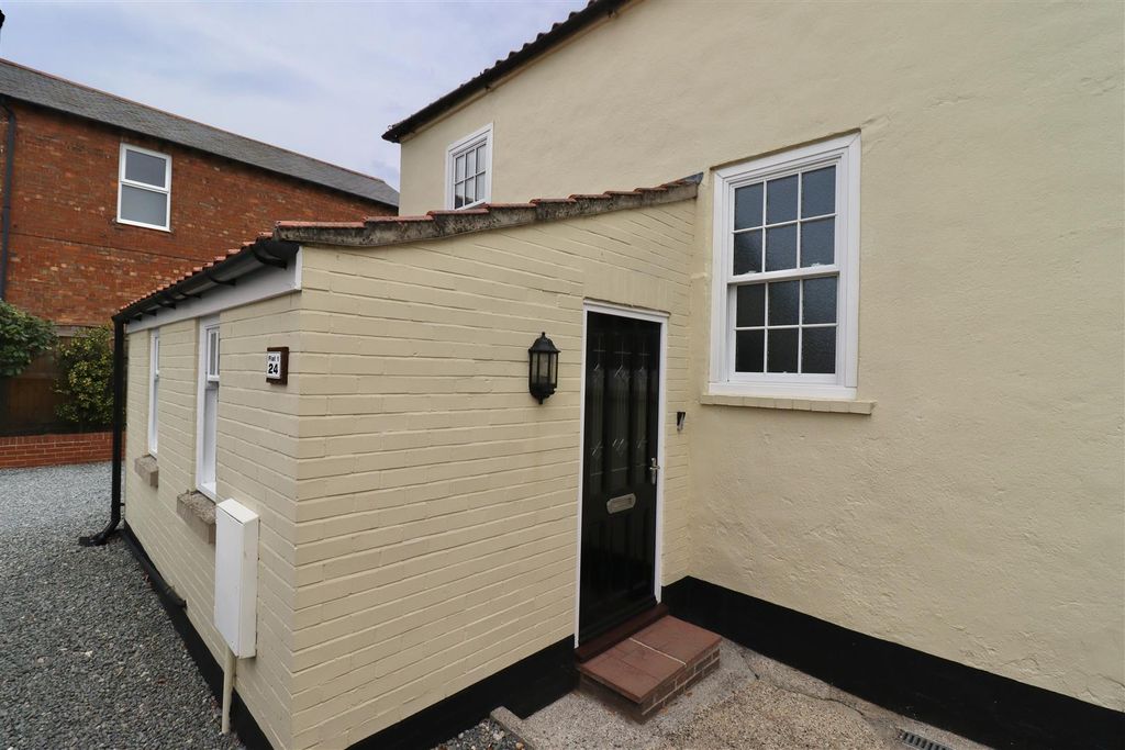 Property photo 1 of 9 Img_2584.Jpg