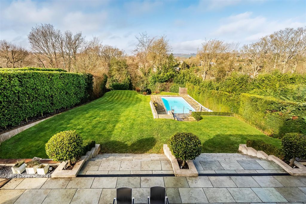 Property photo 2 of 53 Beech-Knoll-18.Jpg