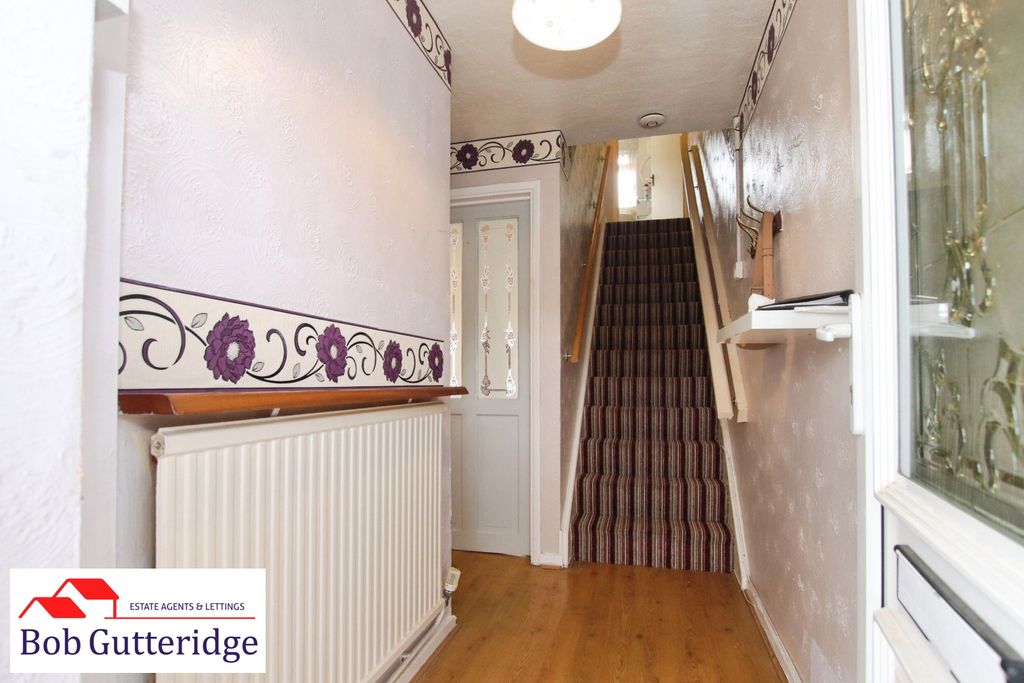 Property photo 2 of 26 Entrance Hallway