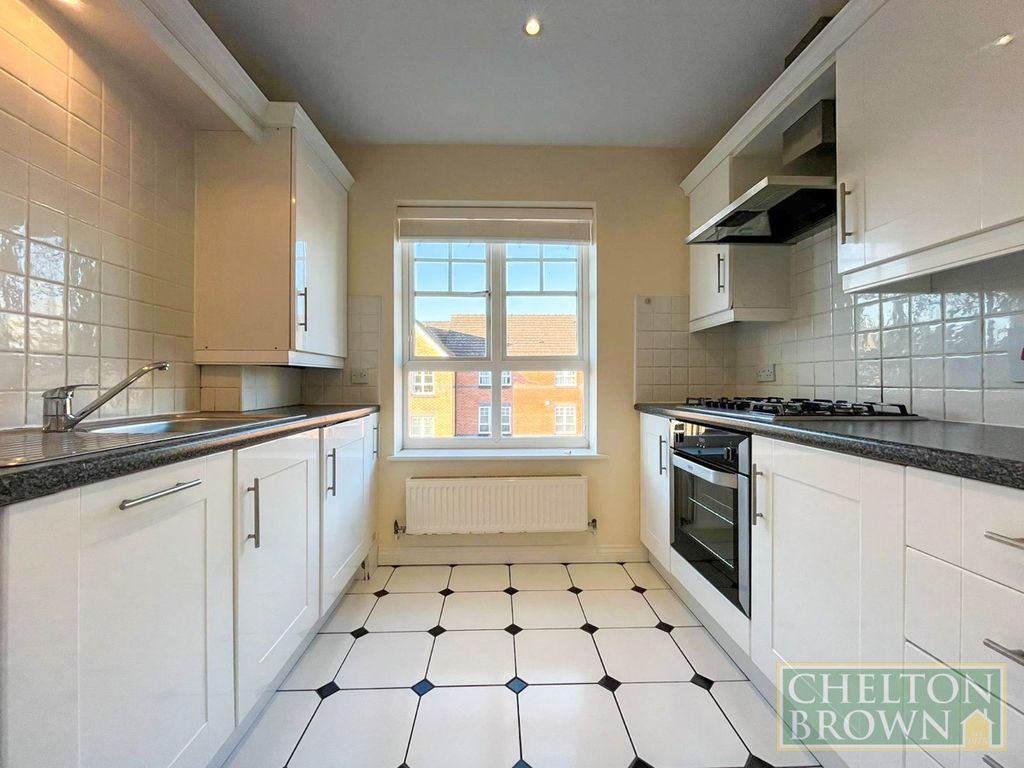 Property photo 3 of 13 Kitchen