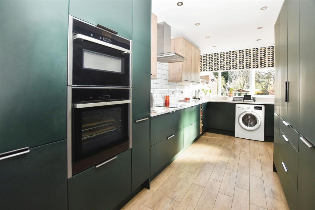 Property photo 3 of 13 Kitchen