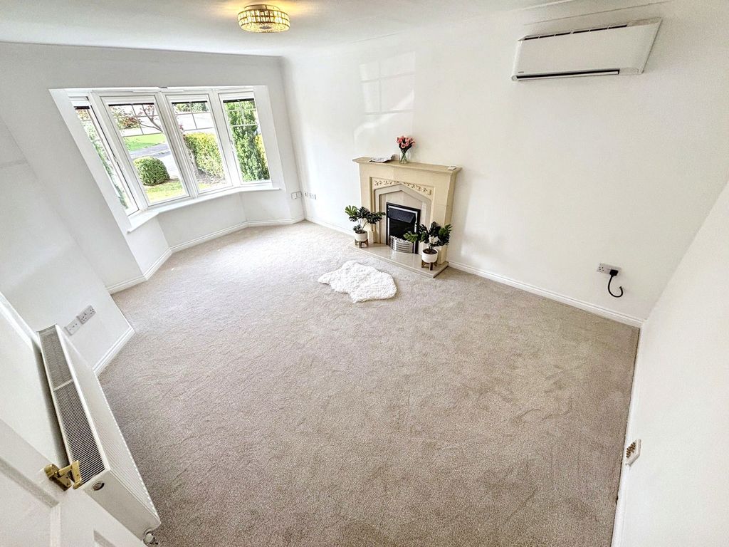 Property photo 3 of 28